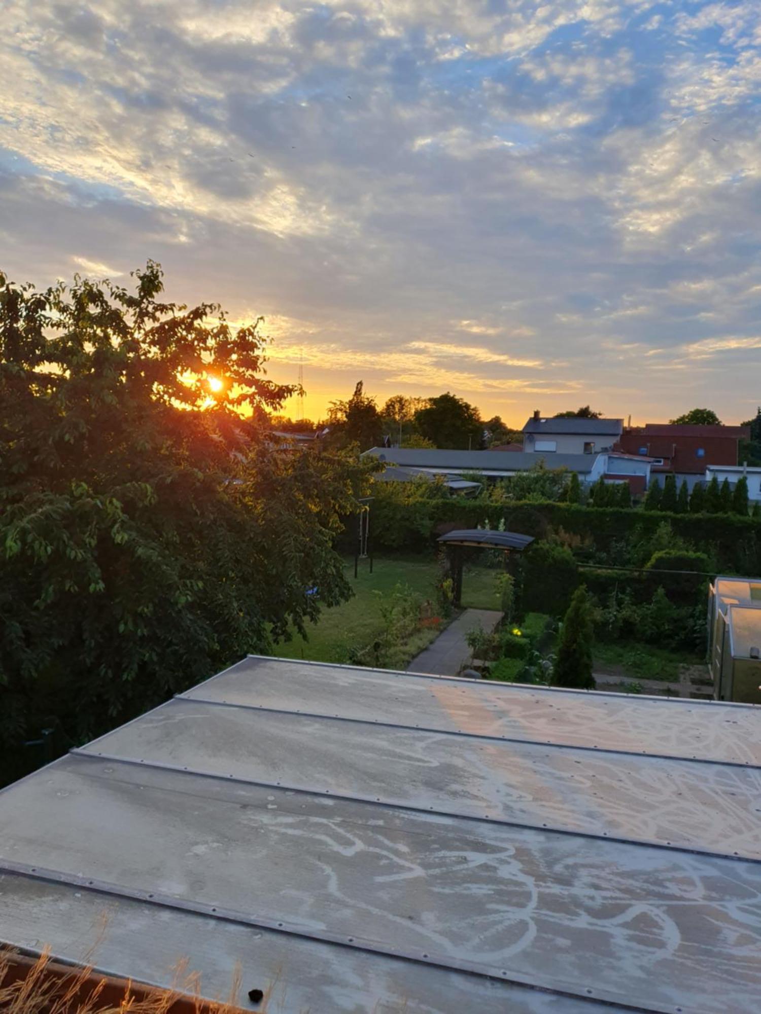 Neumuehler Hof- Ferienwohnung "Benjamin" Mit Grosser Privater Dachterasse Und Guter Anbindung In Die City Schwerin  Zewnętrze zdjęcie